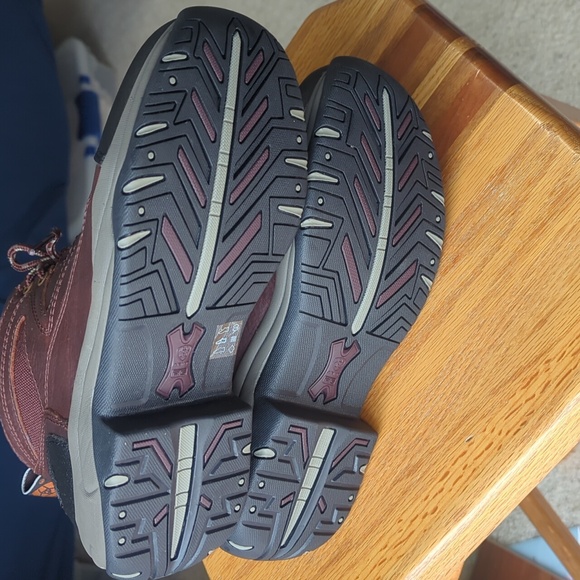 Ariat Women's Terrain Lace Up Boot Cordovan 10004138 - Picture 5 of 8